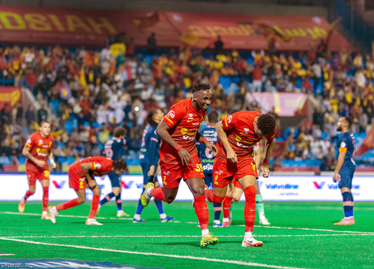 القادسية يستعرض