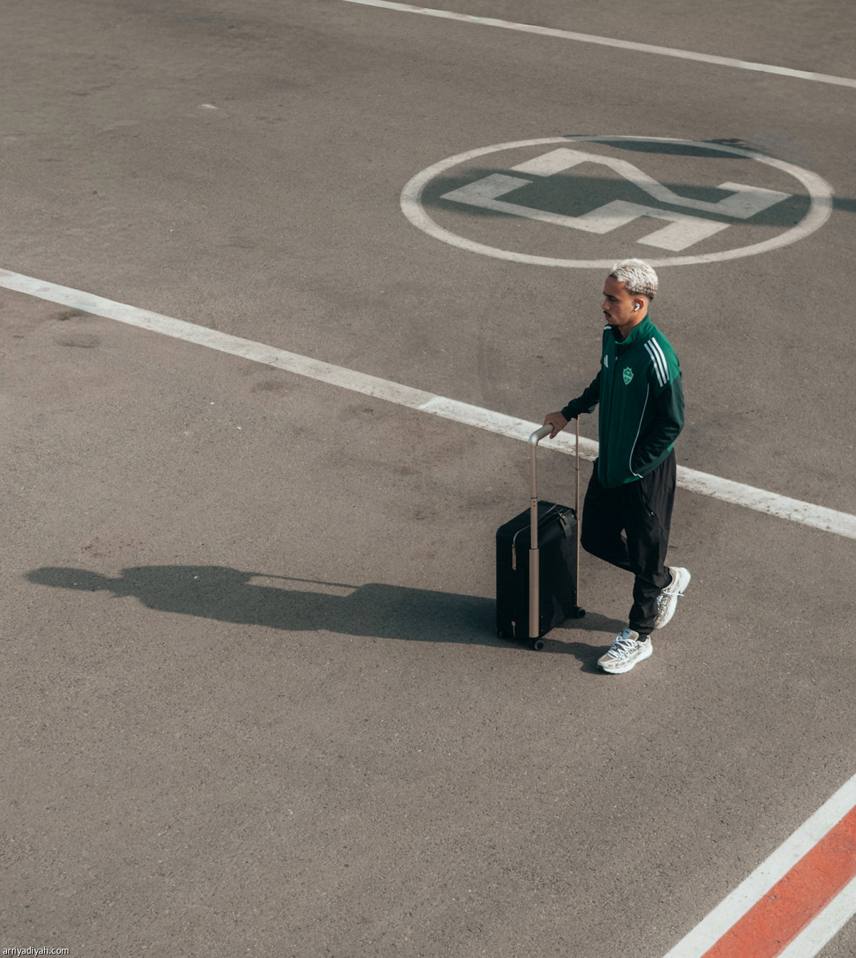 الأهلي يغادر