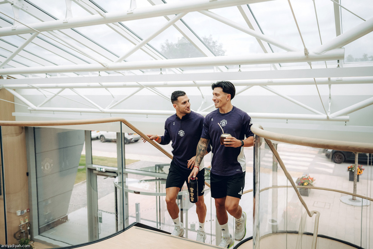 «كارينجتون» يغيّر الهوية