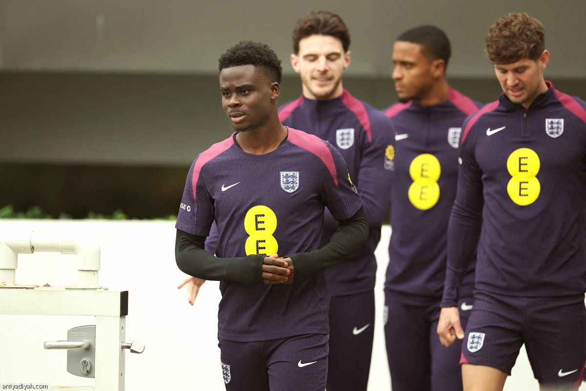 «الأسود الثلاثة» تستعد