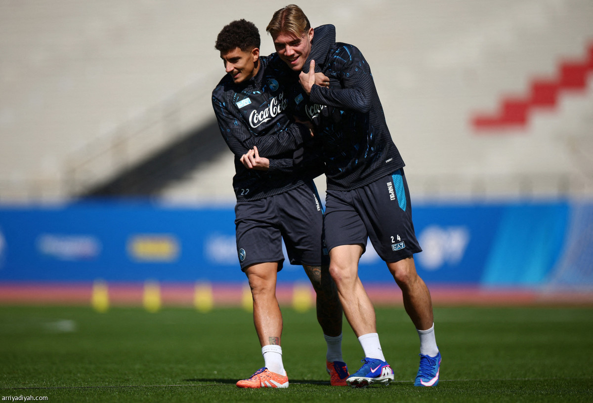 «المدرسة» تعد نابولي