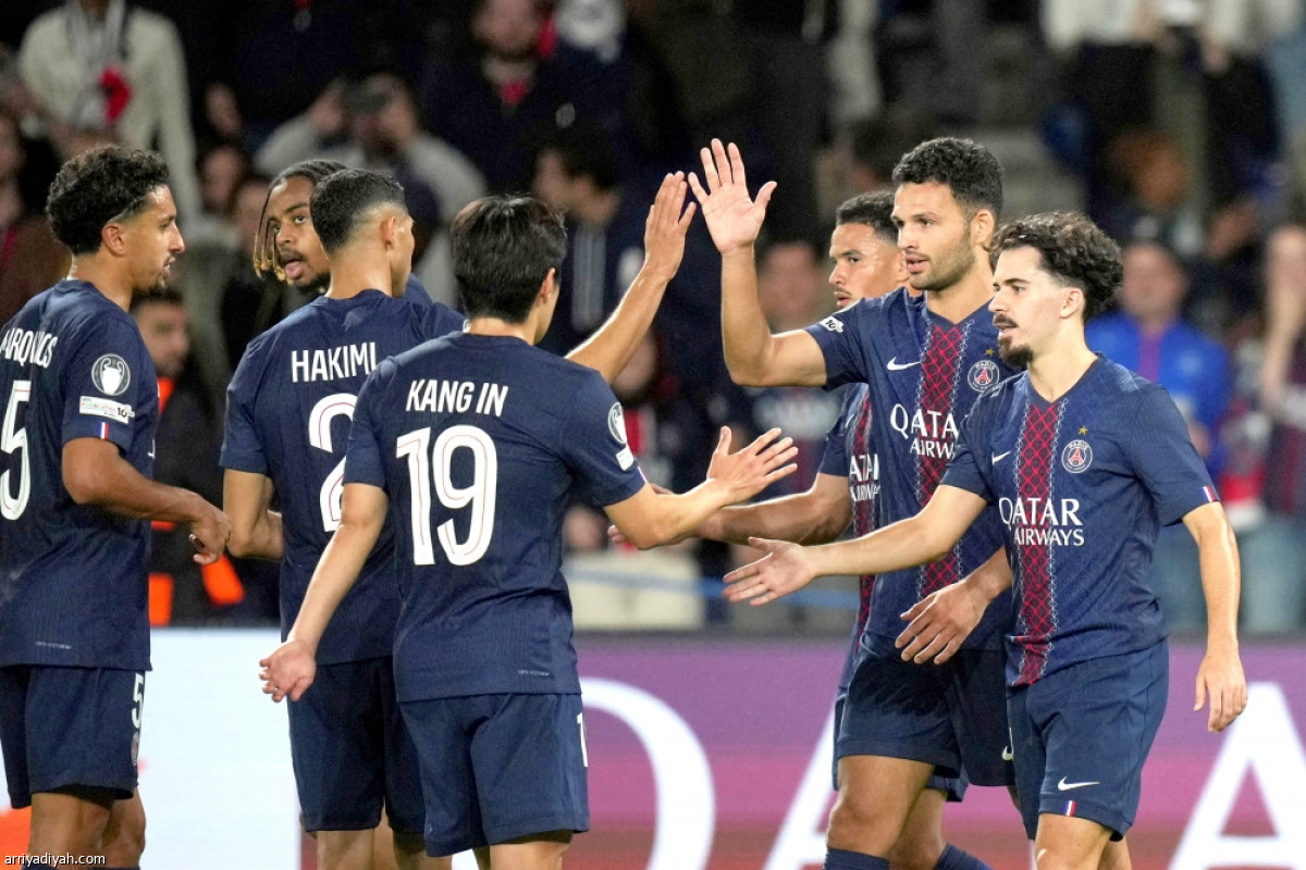 سان جيرمان يستعرض